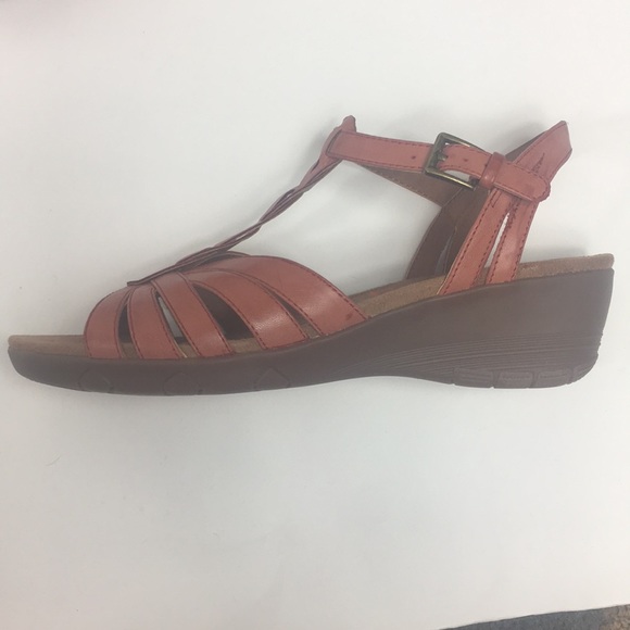 Baretraps Honora Wedge Sandal - Picture 4 of 8